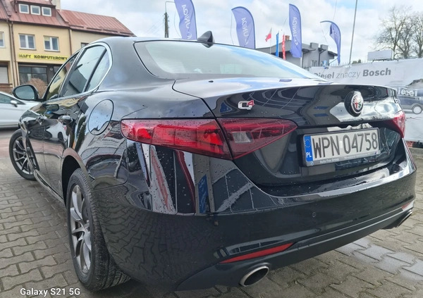 Alfa Romeo Giulia cena 115900 przebieg: 19000, rok produkcji 2019 z Płońsk małe 154